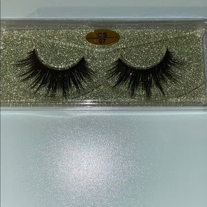 Mink eyelashes